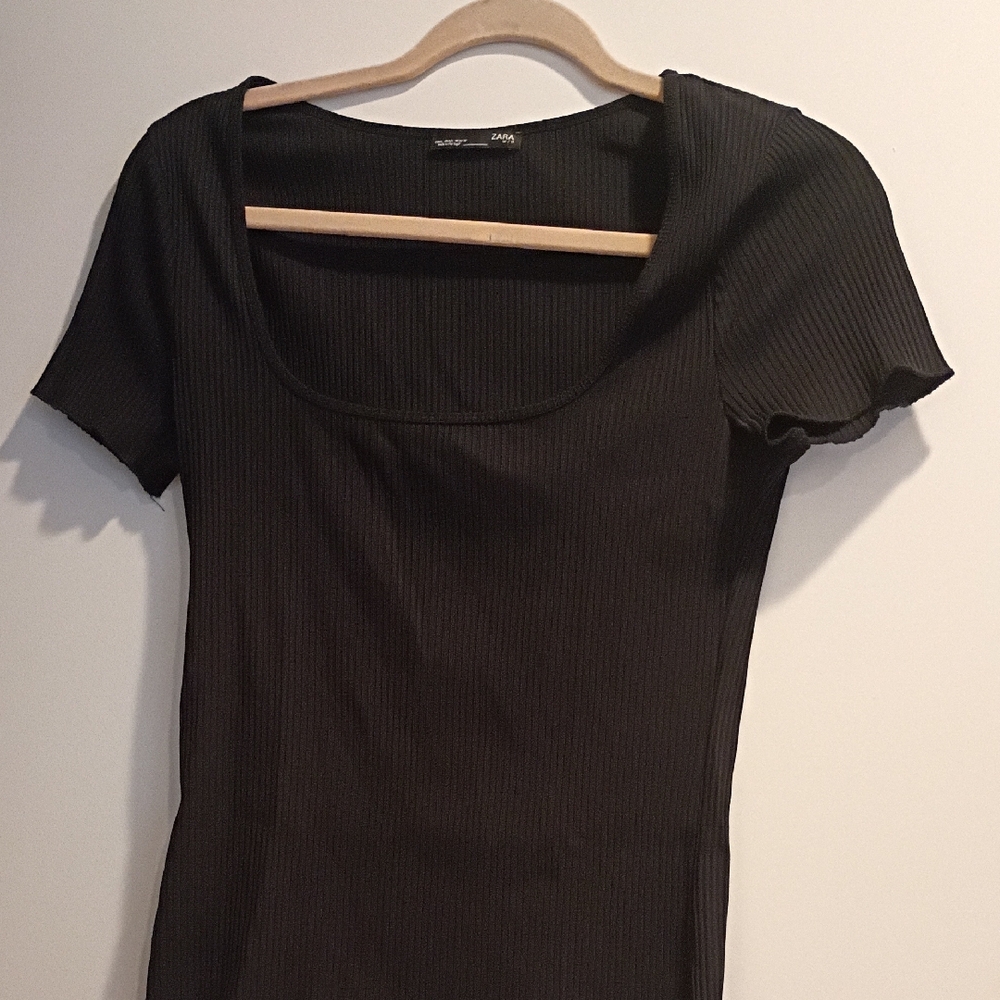 Zara Black Ribbed Short Sleeve Top